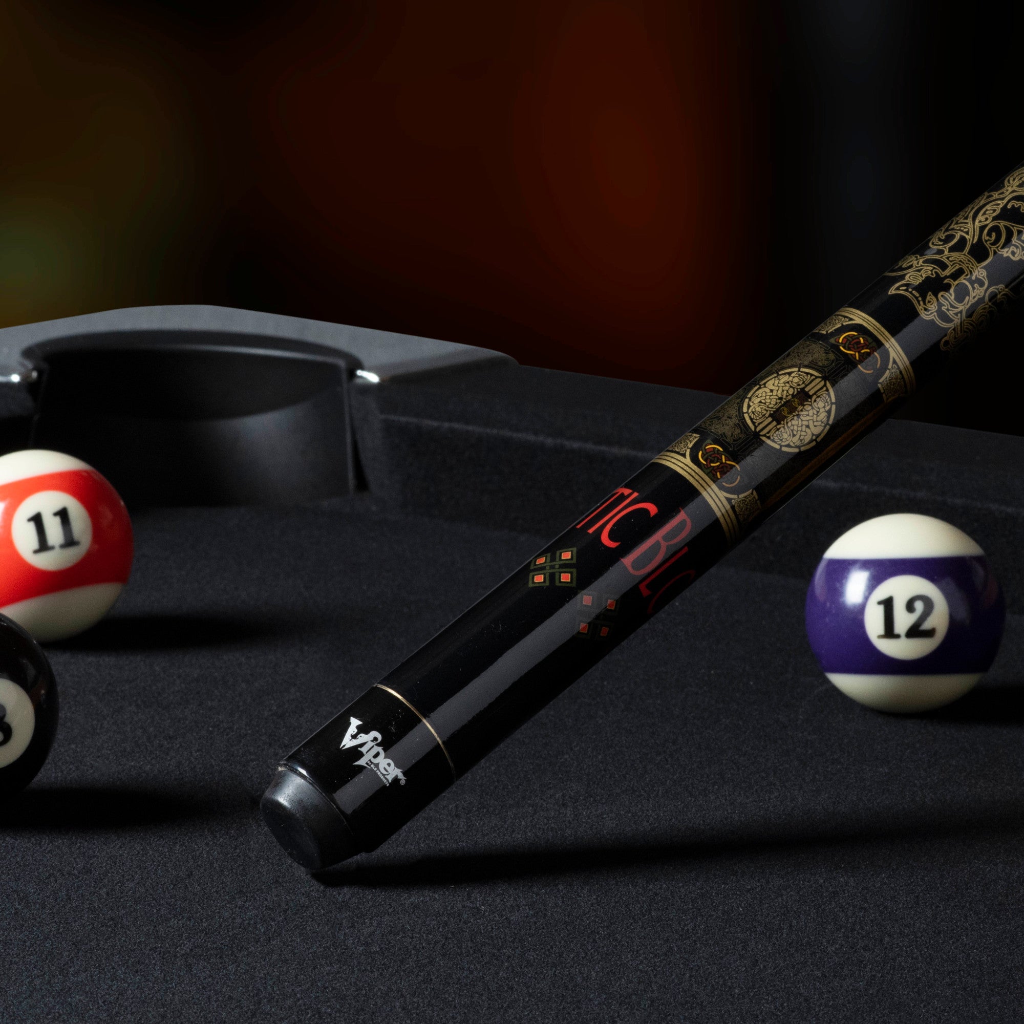 Viper 50-0658 Underground Celtic Blood Billiard/Pool Cue Stick