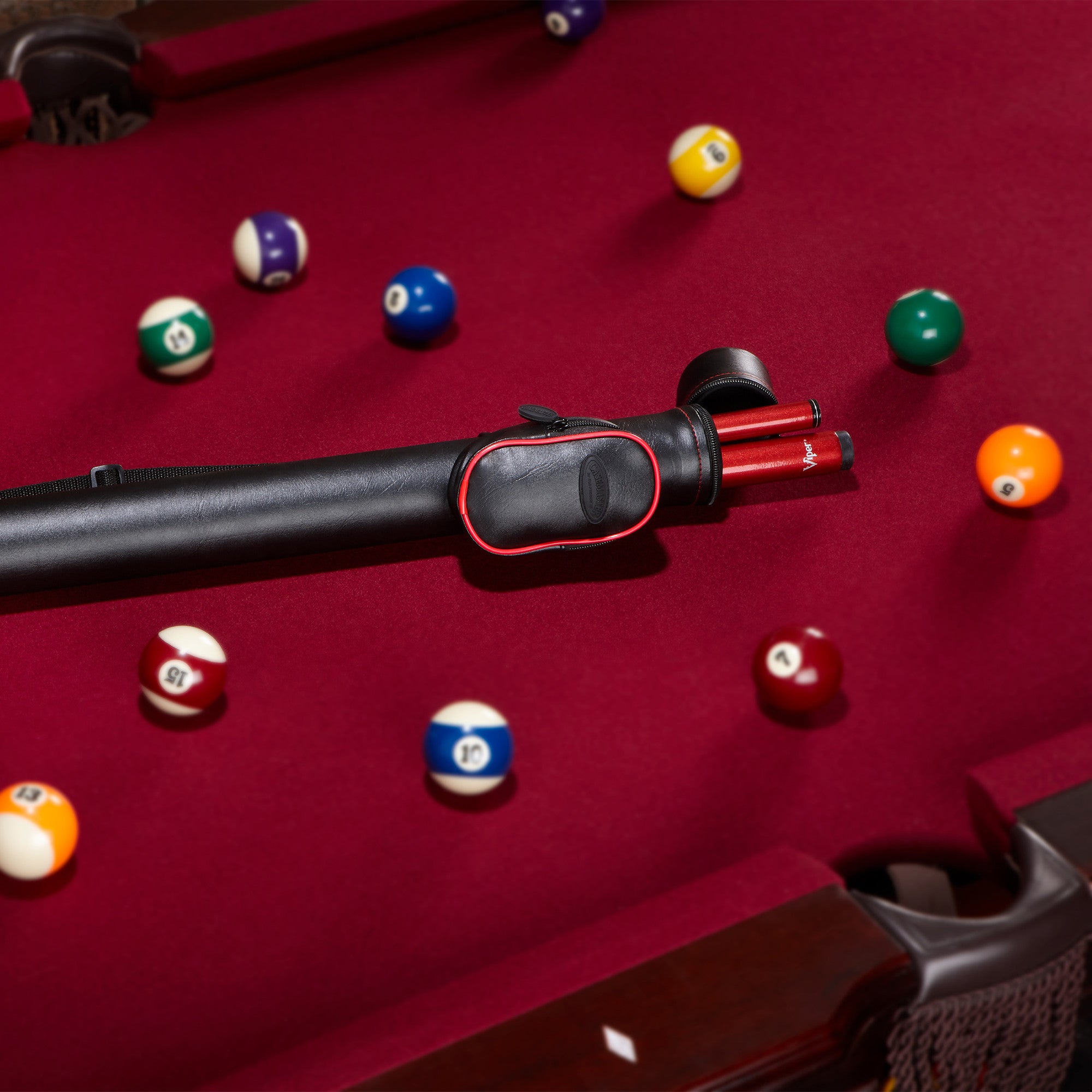 Casemaster 51-0706-02 Q-Vault Supreme Black with Red Trim Cue Case