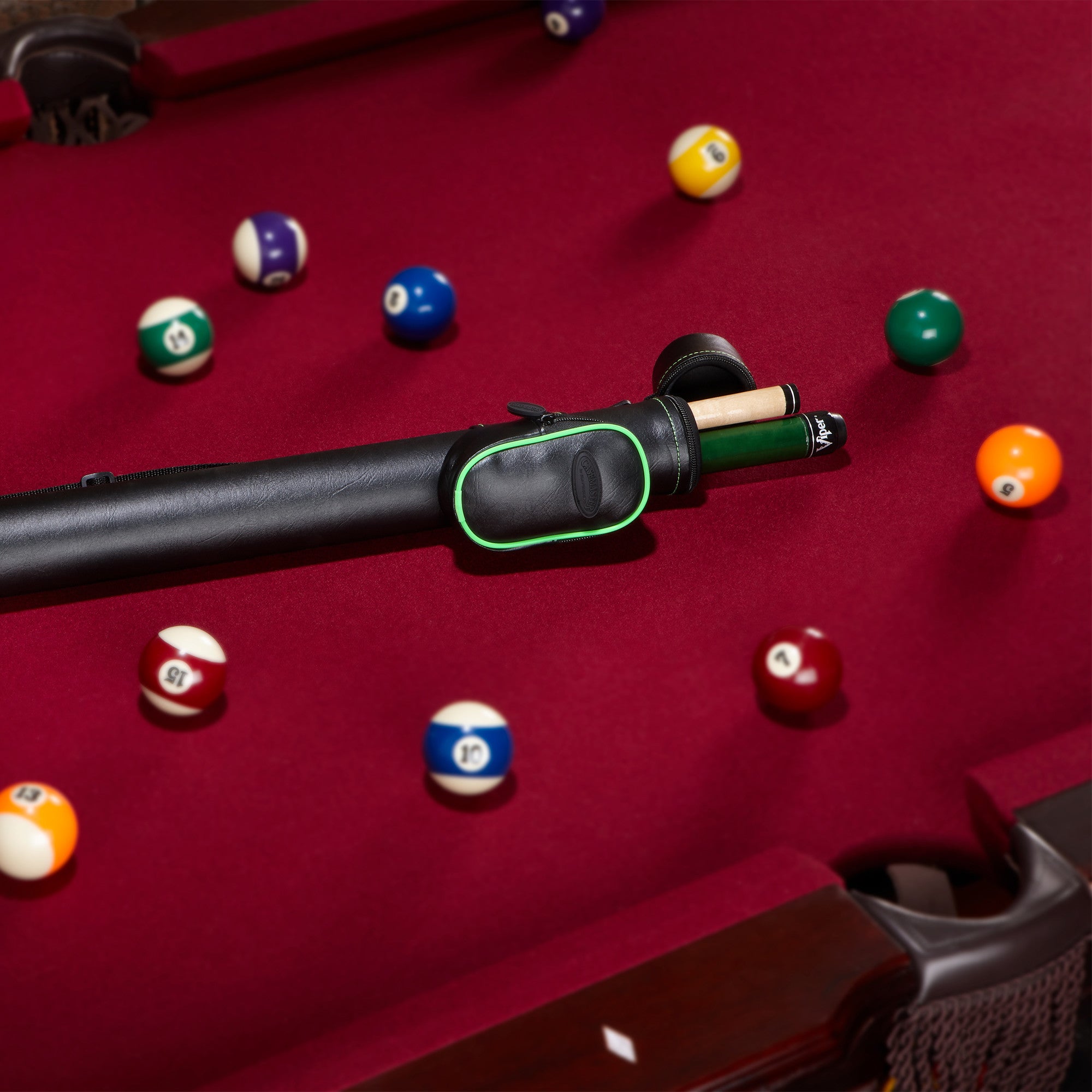 Casemaster 51-0706-10 Q-Vault Supreme Black with Green Trim Cue Case