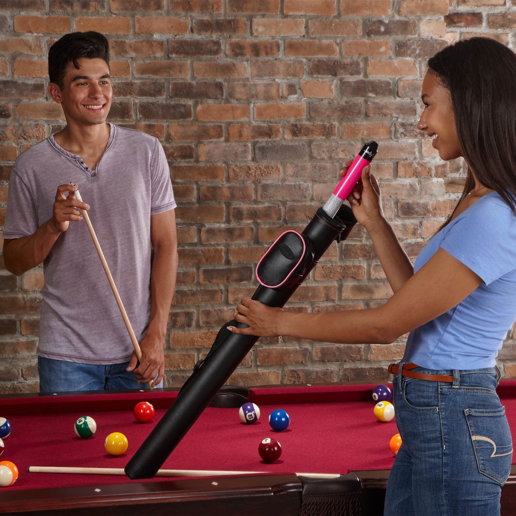 Casemaster 51-0706-12 Q-Vault Supreme Black with Pink Trim Cue Case